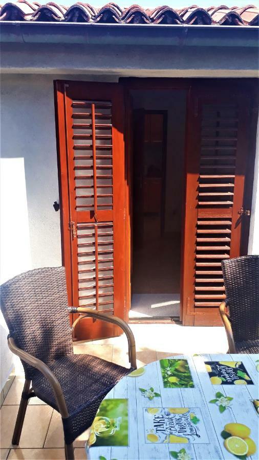 Apartments Nadia Sokolic Nerezine Kültér fotó